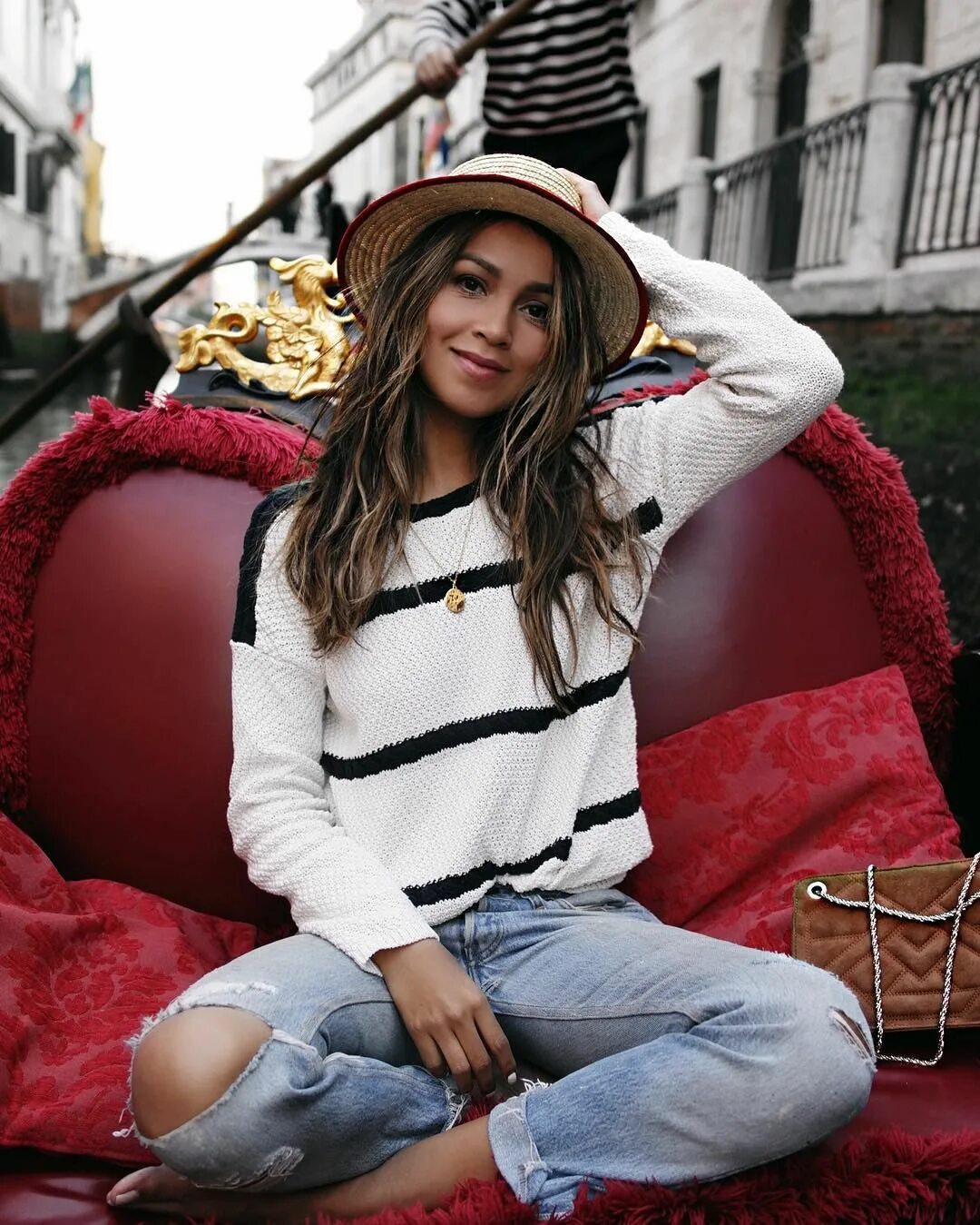 Джули Саринана @sincerelyjules. Блоггер Джули Саринана. Блогеры капустины