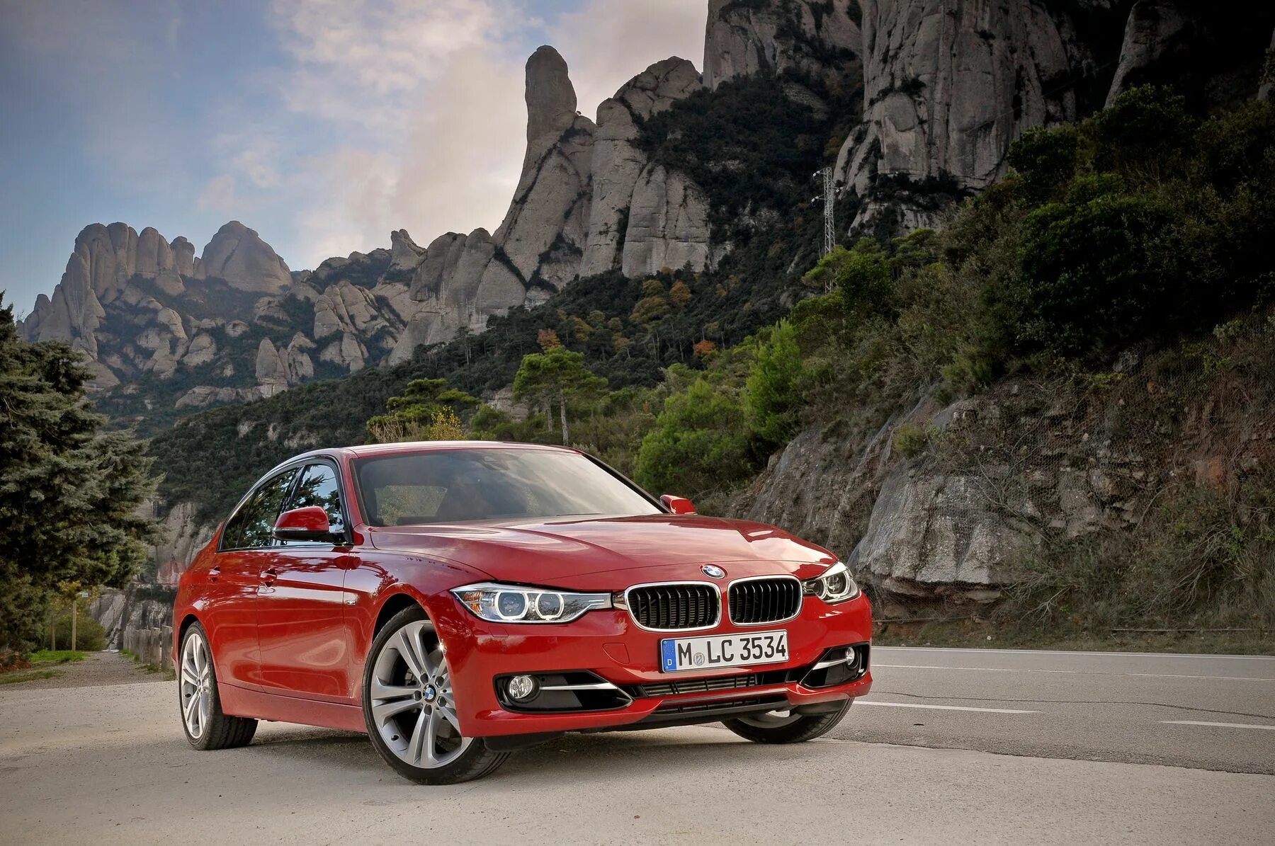 Автомобиль бмв. BMW. БМВ 3 серии 2012. BMW 3 серии 2012. БМВ.