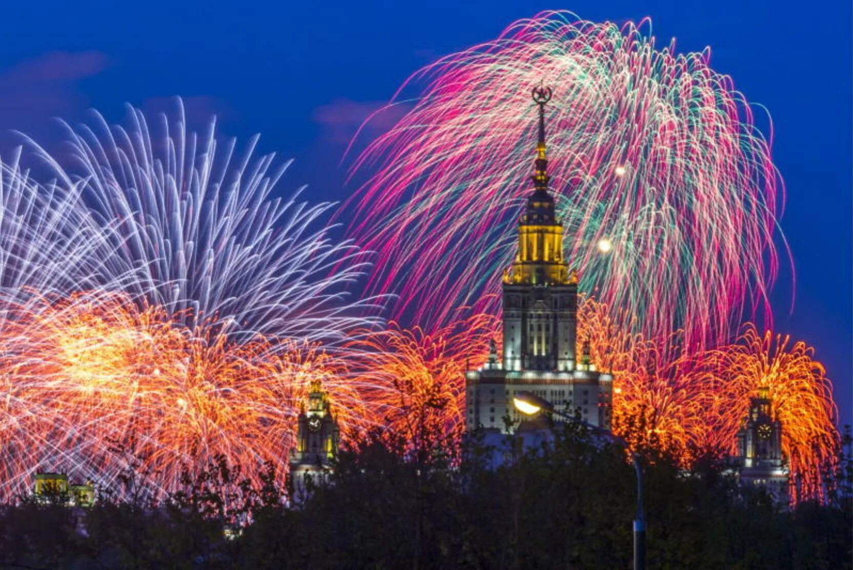 День победы город москва. Салют в Москве 2022. Парк Победы салют. Салют Победы 9 мая. Салют Победы в Москве.