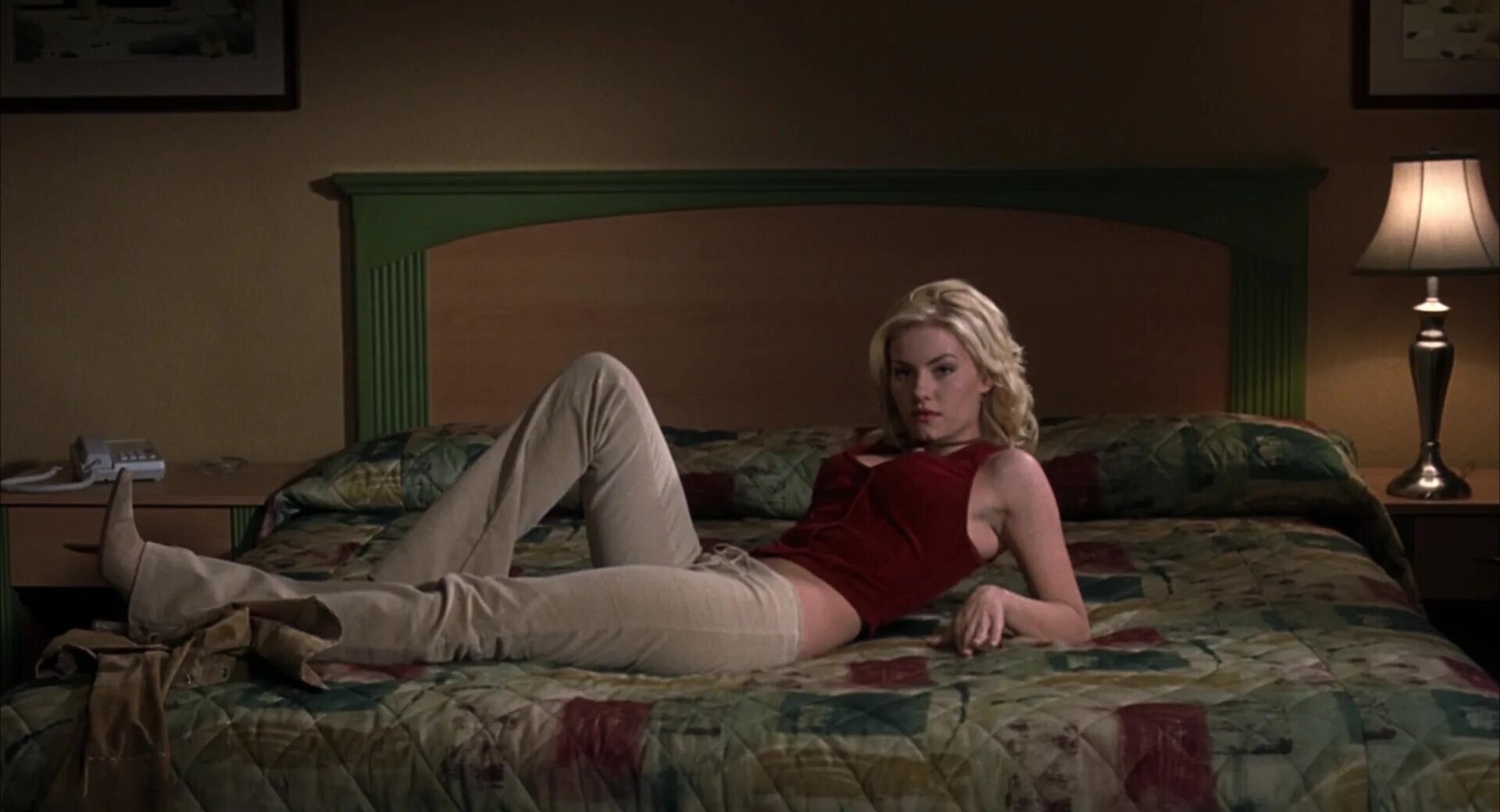 The room next door. Соседка 2004 элиша катберт. элиша катберт в фильме соседка. элиша катберт соседка 2. elisha cuthbert the next door.