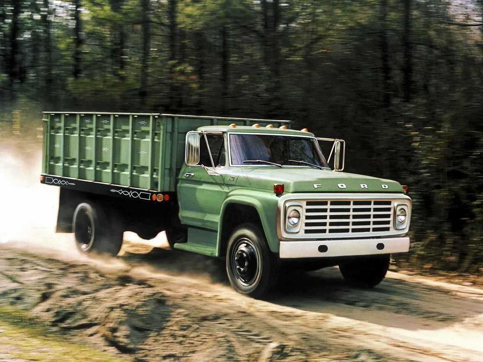 Капотный кузов. Ford f600. Форд ф 600. ЗИЛ 130 трехосный. Ford f-14000.