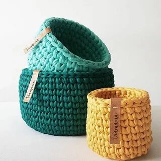 Корзинка с деревянным дном из шнура крючком