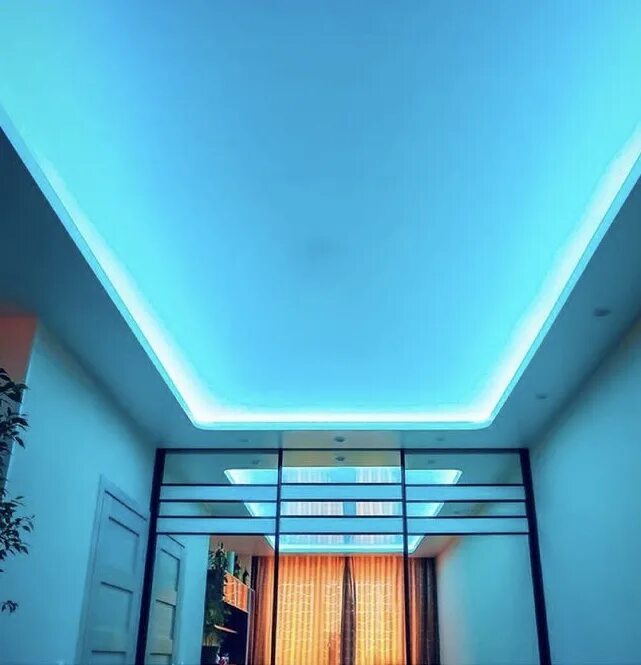 Купить потолки с подсветкой. Потолок с подсветкой. Натяжные потолки с подсветкой. Подвесной потолок с подсветкой. Диодная подсветка потолка.