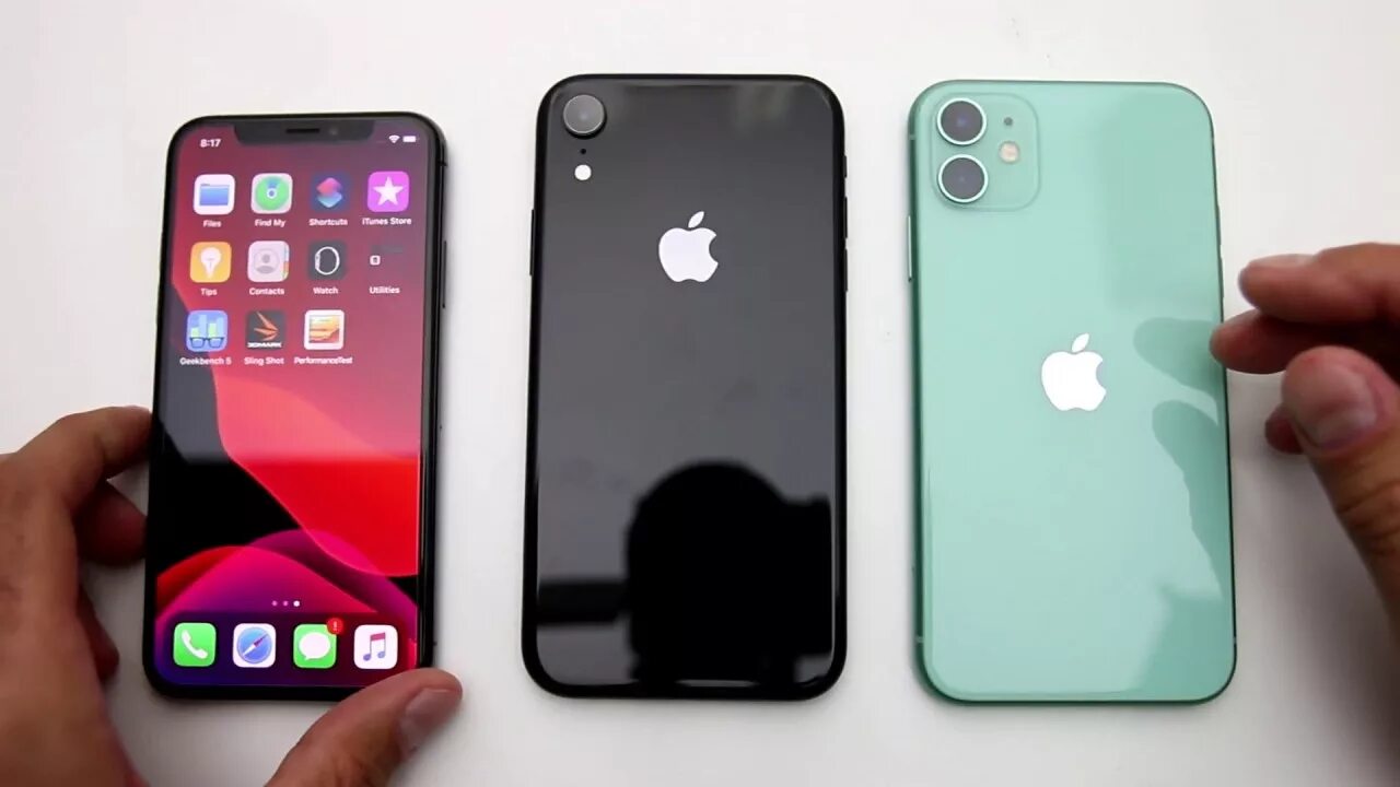 Брать ли айфон 11 в 2024. Iphone 11 XR. Iphone x XR 11. Iphone 11 vs XR. Iphone XR И iphone 11.