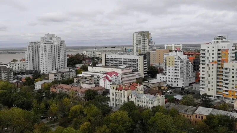 Памятник пограниника хабаровск уссурийский бульвар. Уссурийский хабаровск. Уссурийский бульвар хабаровск. Понтонный мост хабаровск. Большой уссурийский остров китай.