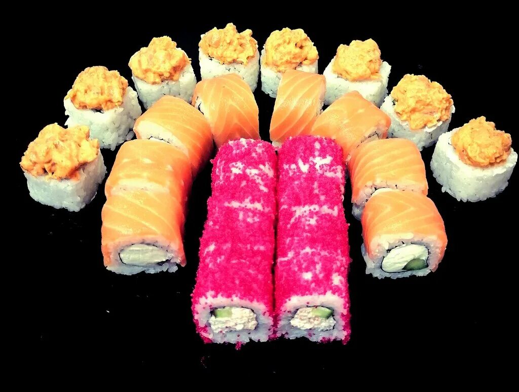 Суши апатиты. Суши бар киото. Суши в апатитах. Филадельфия с тунцом фото. Кафе центральное инза меню роллы.