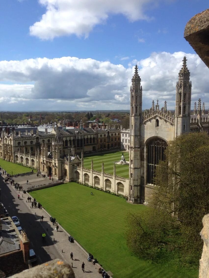 Oxford university town. Оксфордский университет Великобритания. Сити-оф-Оксфорд университет. Оксфорд университет кампус. Кингс колледж Кембридж.