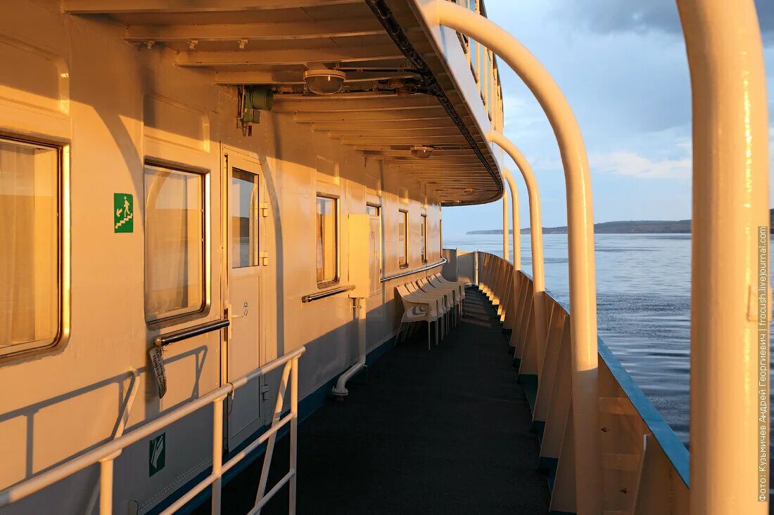 Хирург разумовский теплоход каюты. Водоход теплоход палуба. Лучшая палуба на теплоходе. Теплоход лев толстой. Лучшая палуба на теплоходе.