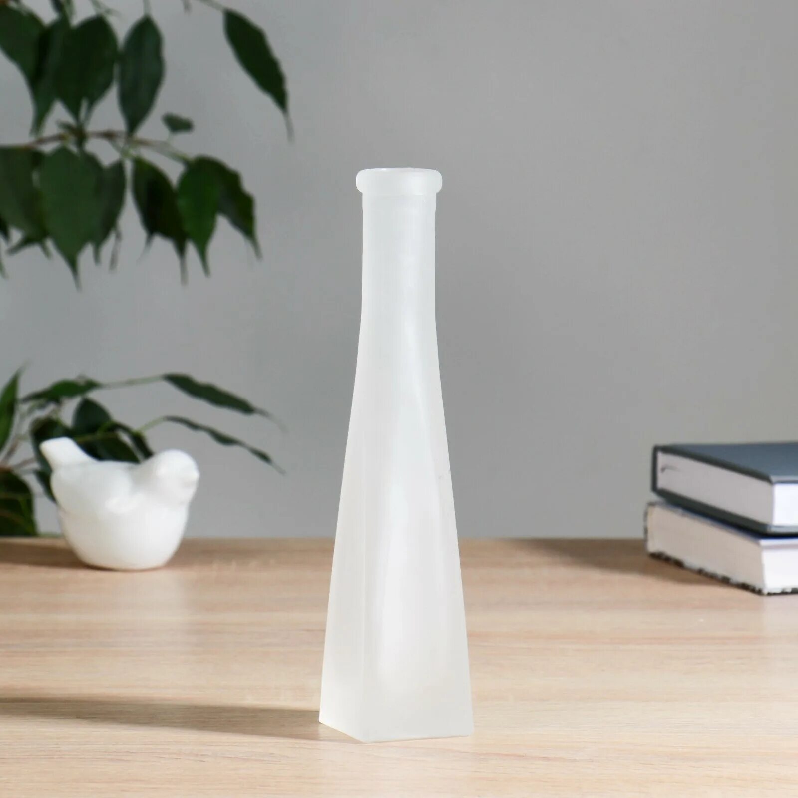 Ваза "трубка" матовая, микс. Ваза evis стрелки большая. Ваза стрелки. Длинная стеклянная ваза. Сложная длинная стеклянная ваза.