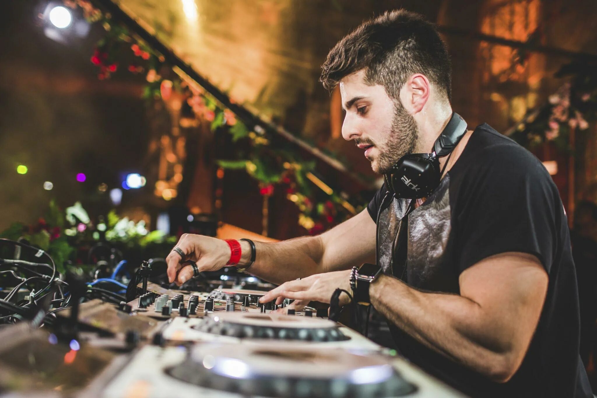 Dj warm