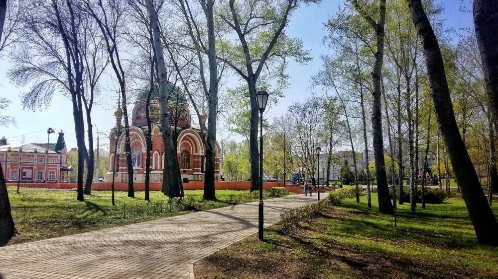 Ковид в липецке. Нижний парк аллеи Липецк. Липецк весной.