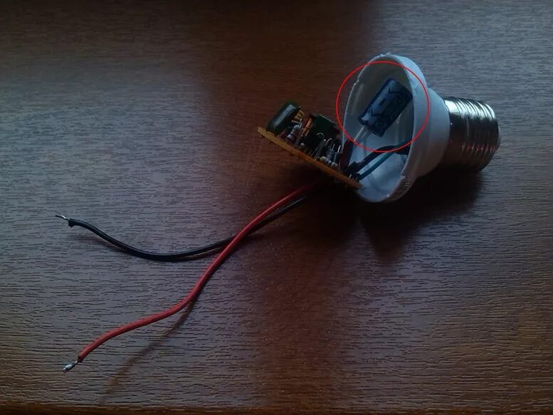 Лампочка 220 на 12 вольт. Как собирать светодиодную вращающуюся ручку. Лампа переноска 220 вольт. Как сделать лампочку 12 вольт. Как сделать лампочку 12 вольт.