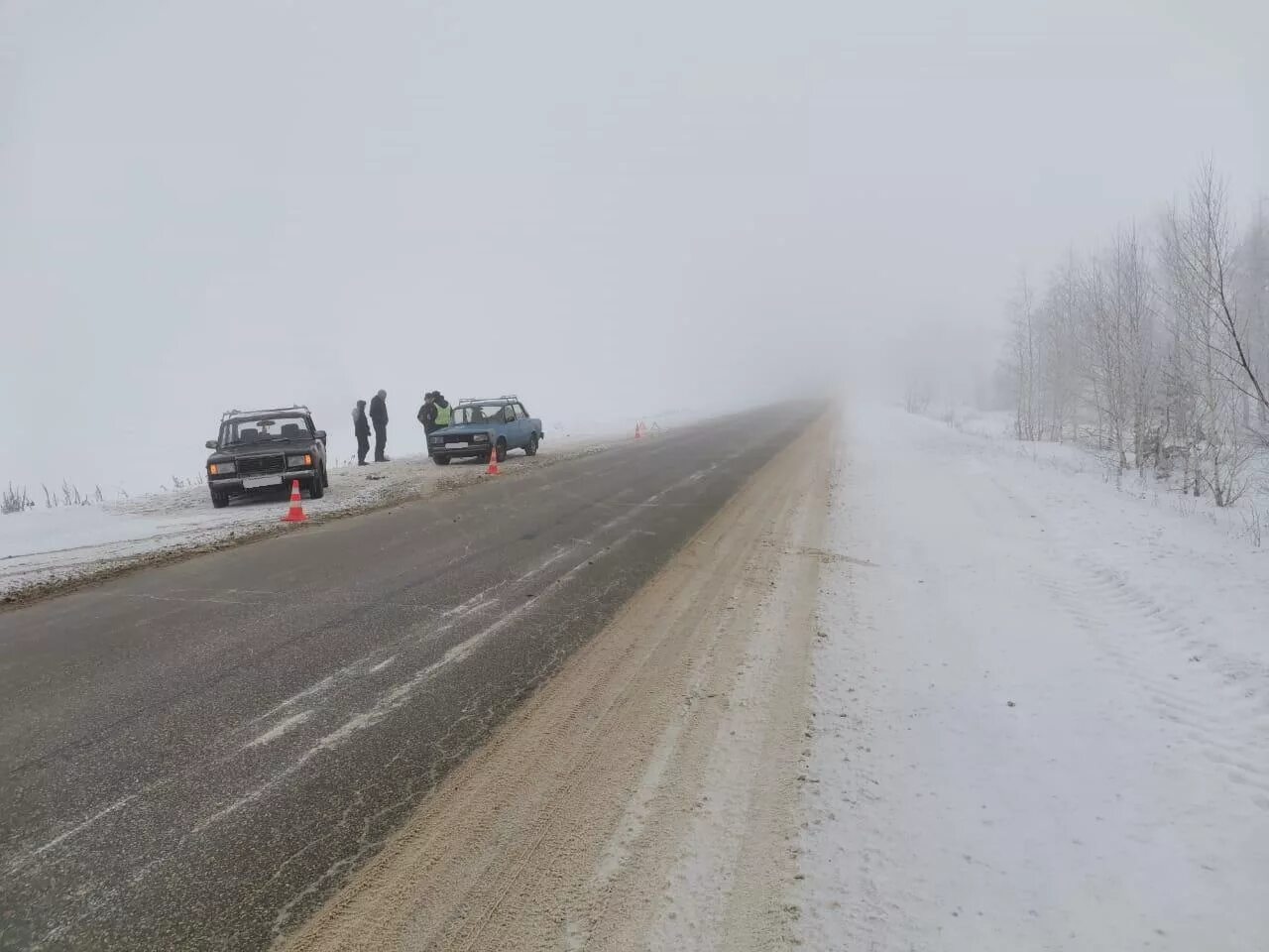 Пробки трасса м5 сызрань тольятти. Дтп с камазами в ставропольском крае. Авто в кювете зимой. Трасса димитровград тольятти сегодня обстановка на дорогах. Происшествия жигулевск за последние сутки.