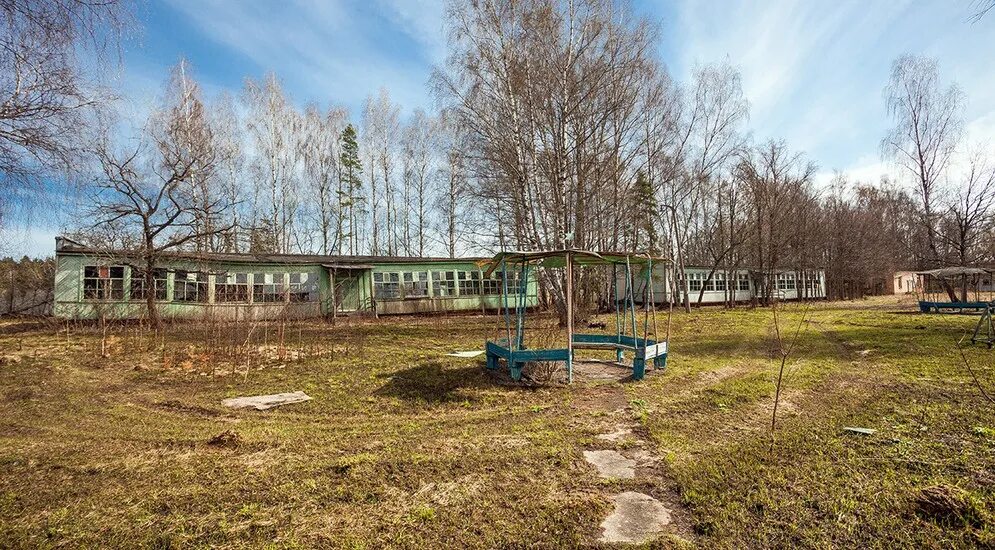 Пионерлагерь москва. Пионерский лагерь солнечный заброшенный. Пионерлагерь пионерский лагерь ссср. Пионерский лагерь ивтановец. Пионерский лагерь лотос владивосток.