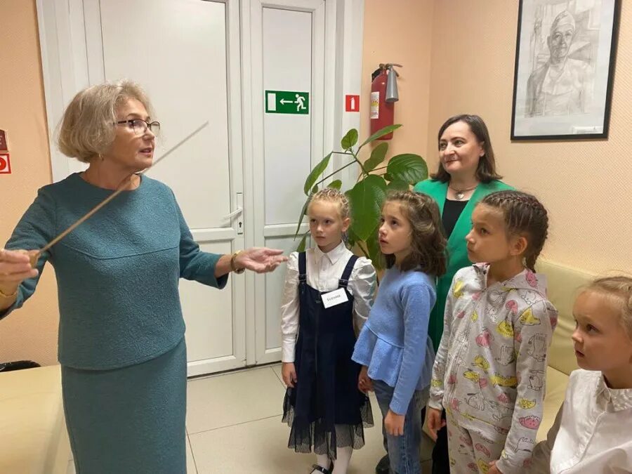 Детская школа искусств екатеринбург. Школа им светланова. Школа им светланова екатеринбург. Детская школа искусств 6 имени е. Дши светланова москва.