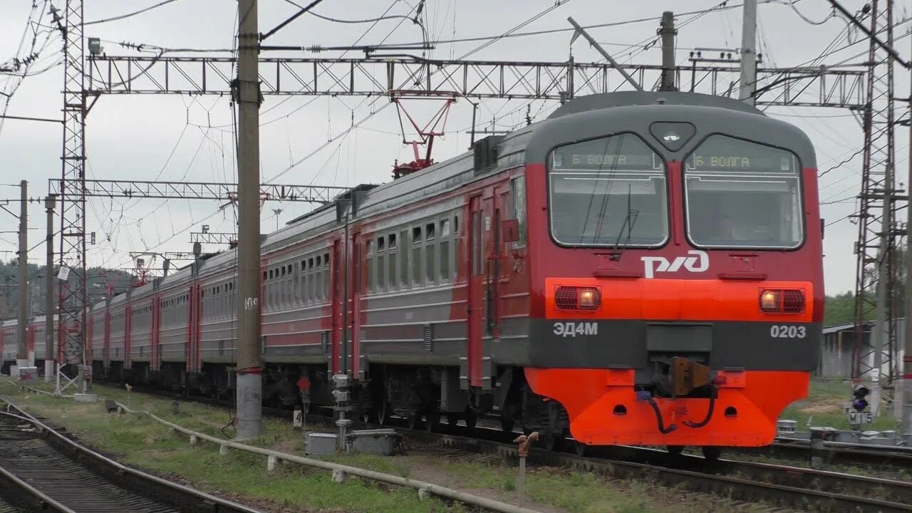 Электрички большая волга москва савеловская. Эд4м 0203. Электричка Одинцово большая Волга.