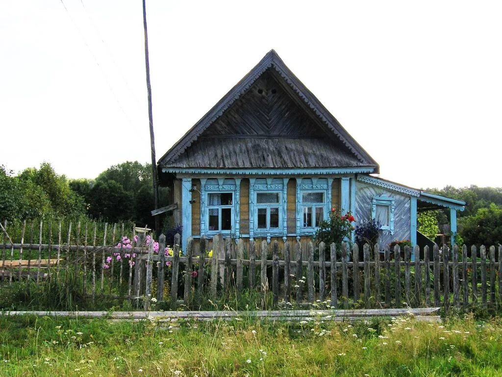 Почему деревня лучше города. Преимущества деревни. Культурная деревня Мантенга. Russian Cottage. Кухнёрка деревня что такое.