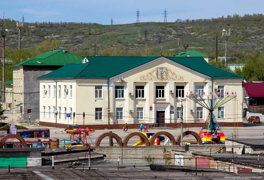 Октябрьск ростовская область. Октябрьск самарская область. город октябрьский самарская область. площадь города октябрьск самарской области. город октябрьск самарская область население.