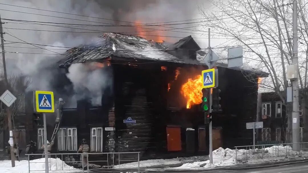 Пожар в Тюмени. Тюмень пожар сейчас. Пожар на интернациональной. Крупные пожары в 2022. Твориться 20