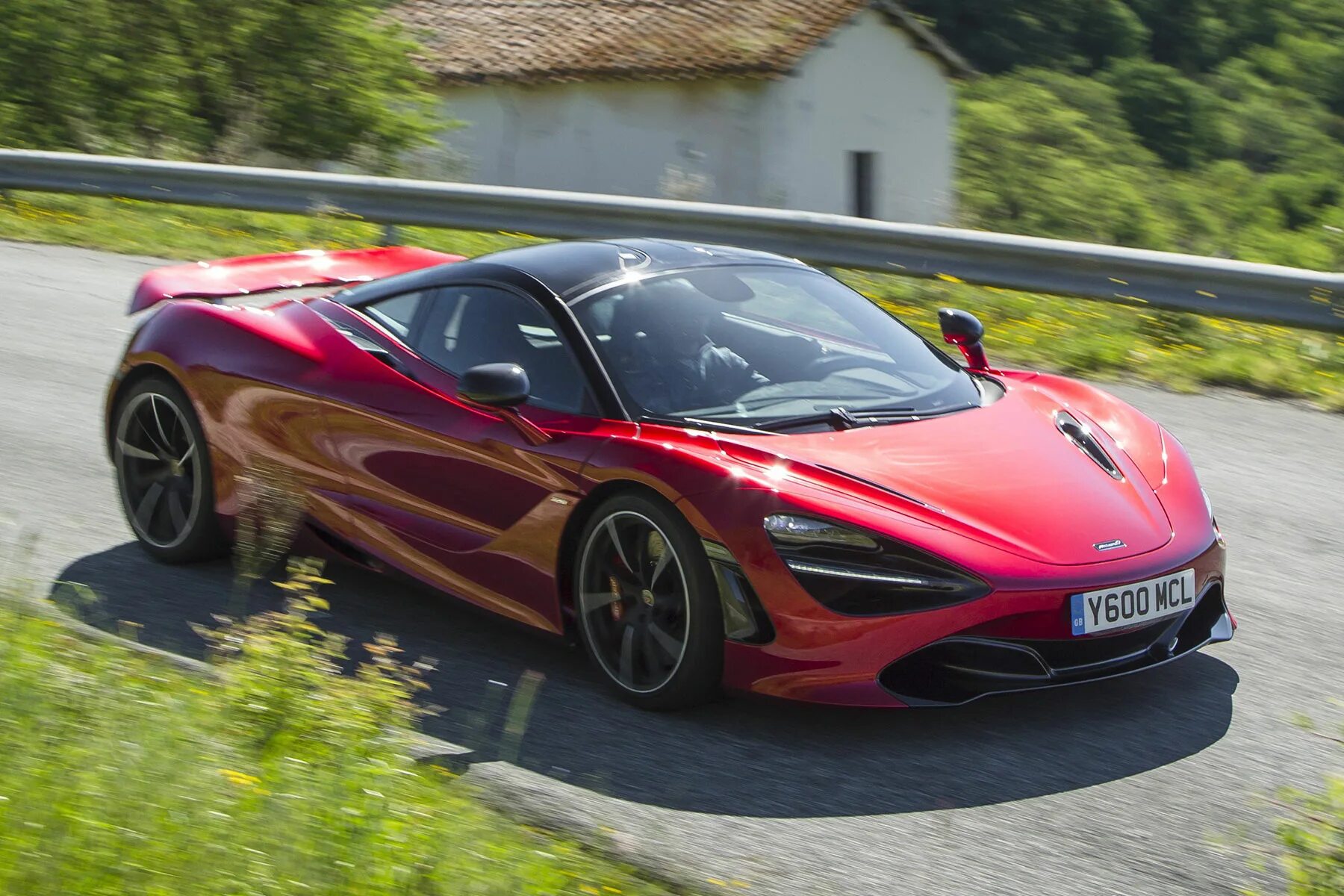 Машина mclaren. Макларен 720. Машина MCLAREN 720s. Maclaren 720s. Макларен 720s красный.