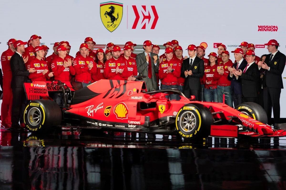 Формула 1 номер 13. Ferrari sf90 f1. Феррари SF 90 f1. Ferrari sf90 f1 2019 Vettel. Формула 1 Феррари.