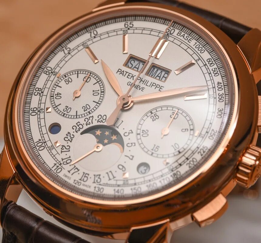 Patek philippe 5270g. Patek philippe. Patek philippe p00505289. Часы patek philippe perpetual calendar. Patek perpetual.