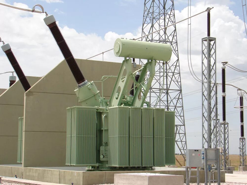 Ушр 220. Трансформатор силовой масляный 110 кв. Шунтирующий трансформатор. Шунтирующий реактор 500 кв. Шунтирующий реактор 110 кв.