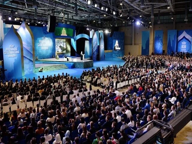 Вднх молодежный форум. Вднх молодежный форум. Молодежь москвы. Вднх молодежный форум. День молодежи москва.