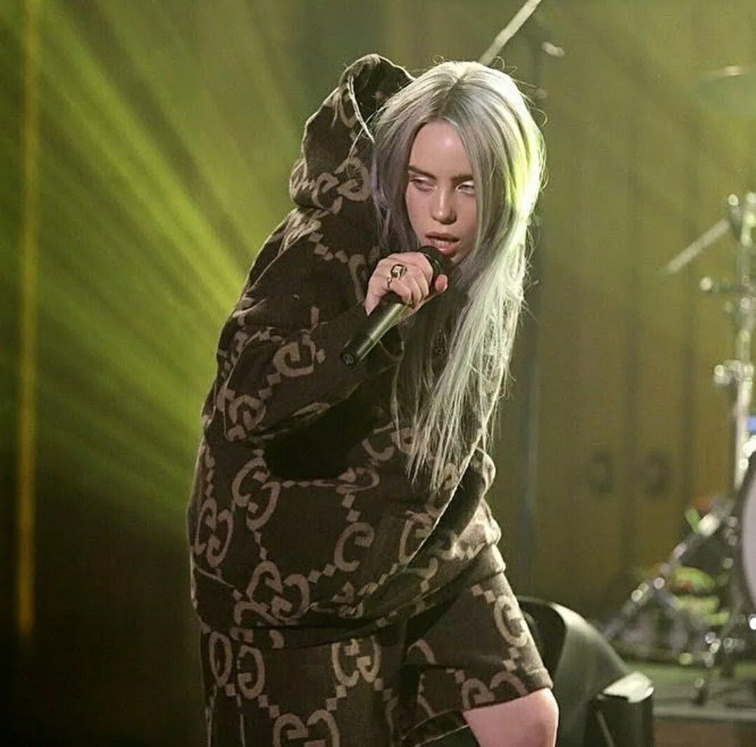 Billie eilish over. Билли Айлиш беллиэйк. Билли Айлиш 2023. Billie Eilish 2018.