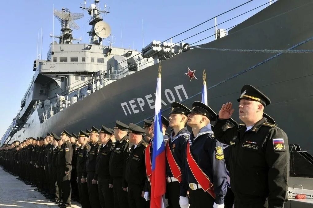 Армейские морские. Северный флот ВМФ Североморск. Военно морской флот ВМФ России. Северный морской флот Мурманск. Флот РФ Северный Мурманск.