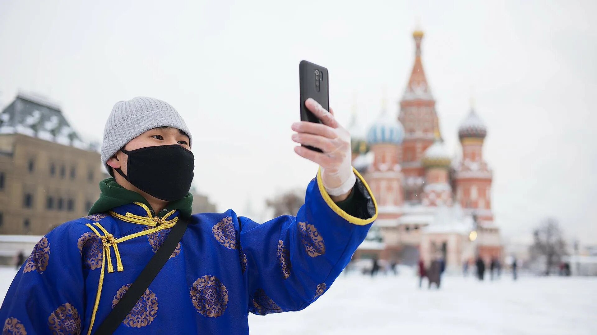 Туристы в москве. Внутренний туризм. Китайские туристы в москве. Иностранцы в москве. Въездной туризм.