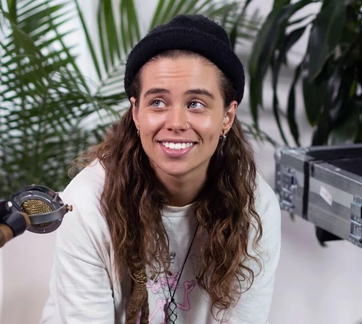 Таша султана. Таша султана. Таш султана. Tash sultana. Tash sultana jungle.