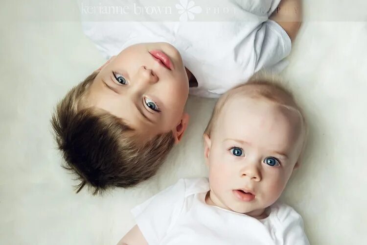 ребенок узнал,что он усыновлен картинки. дети 2-3 года. 3х летний ребенок. годовалый ребенок. ребенок в год.