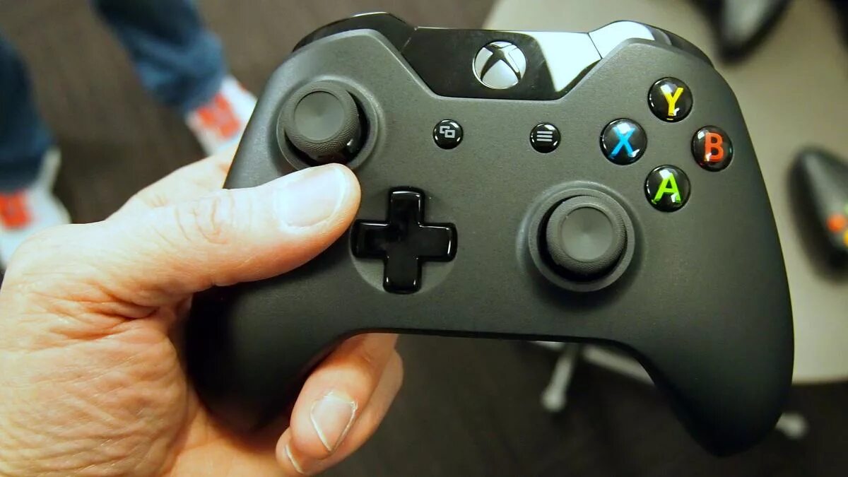 Как поставить геймпад. Геймпад xbox 360 и xbox one. xbox 360 gamepad vs one. геймпад с гироскопом xbox 360. сравнение джойстиков 360 xbox one.