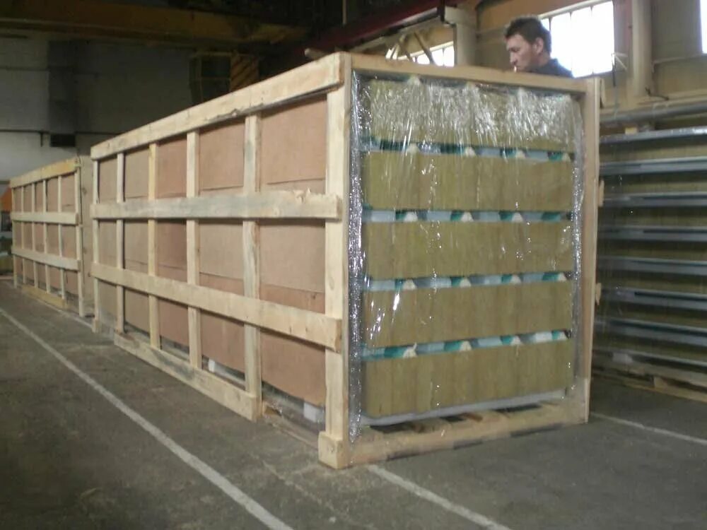 сэндвич панели кровельные базальт. A manufacture made of sandwich panels. сэндвич панели металлопрофиль пачка. 5-9003)). упаковка стеновых панелей.