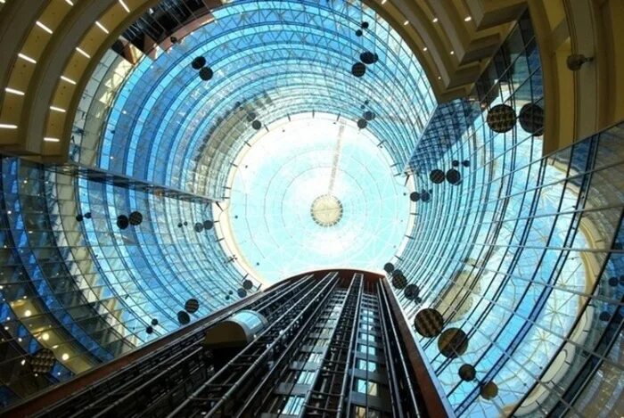 башня на набережной атриум. северная башня атриум. северная башня москва сити. афимолл атриум. торговый центр афимолл.