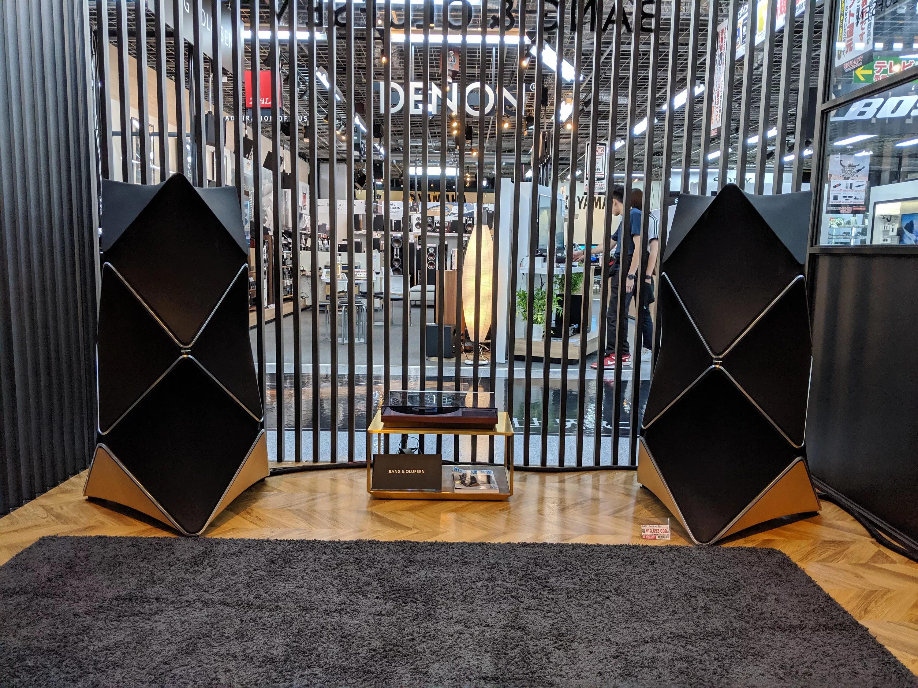 Бенг Олуфсен. BEOLAB 90. Колонки Bang Olufsen BEOLAB 90. Bang Olufsen BEOLAB.