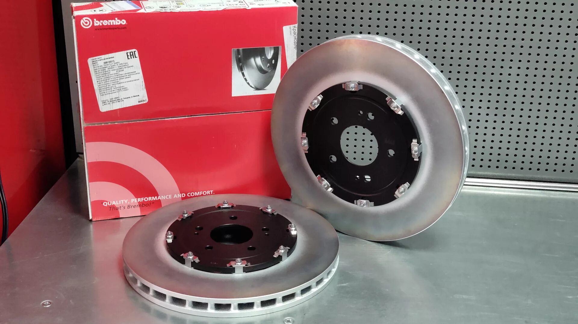 17.23 13.193. 09a9661x BREMBO. Mitsubishi Lancer 10 EVO тормозной диск. BREMBO 09a4551x. BREMBO Lancer Evolution 7 диски.