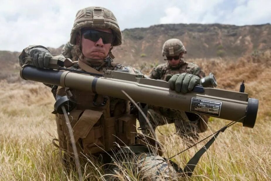 Гранатомет сша 6 букв. M72 law гранатомет. рпг m72. m72 ffe. гранатомет.m72 law.сша.
