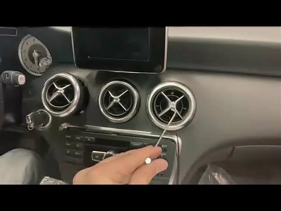 Как снять магнитолу мерседес glk Автомагнитола ШГУ Mercedes GLK 231Hp 08-12, INTRO CHR-1518GLK купить по недорого