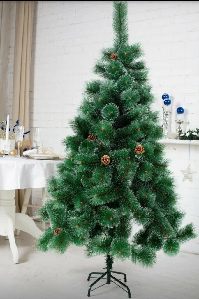 маленькая елка. елочка р. ель искусственная 210 см. елка модель. искусственная пушистая елка.