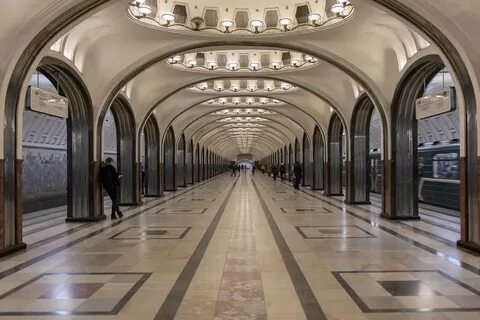 Московский вокзал метро маяковская