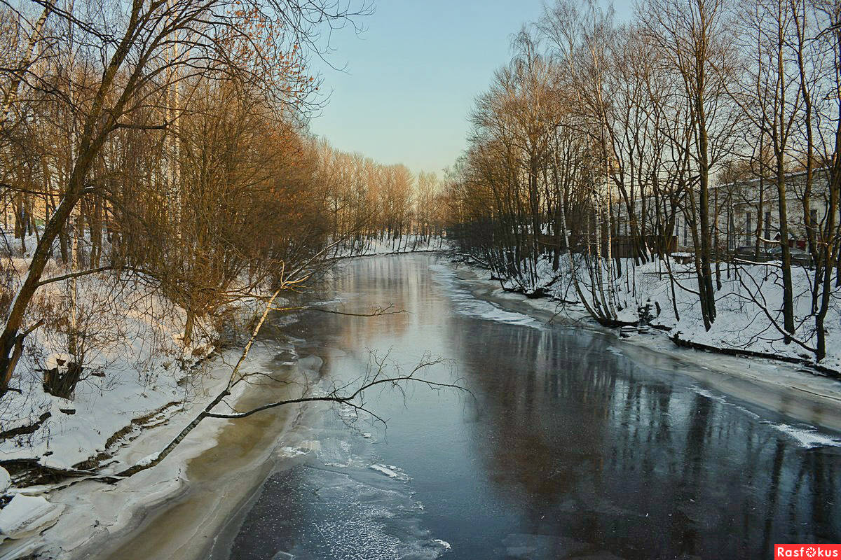 Как изменяется река зеленчук в разные времена года. Как охта изменяется в разные времена года. Как охта изменяется в разные времена года. Река изменяется в разные времена года. Река охта зимой.