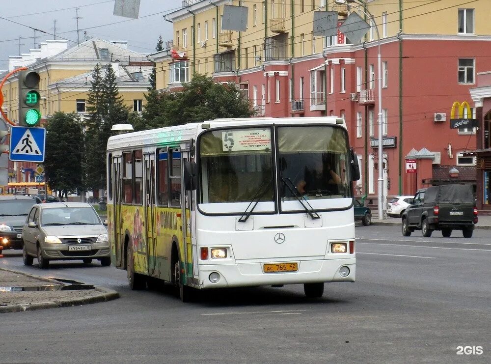 Лиаз-5256. 53 автобус кемерово. 53 автобус кемерово. Автобусы кемерово. Лиаз-5256.