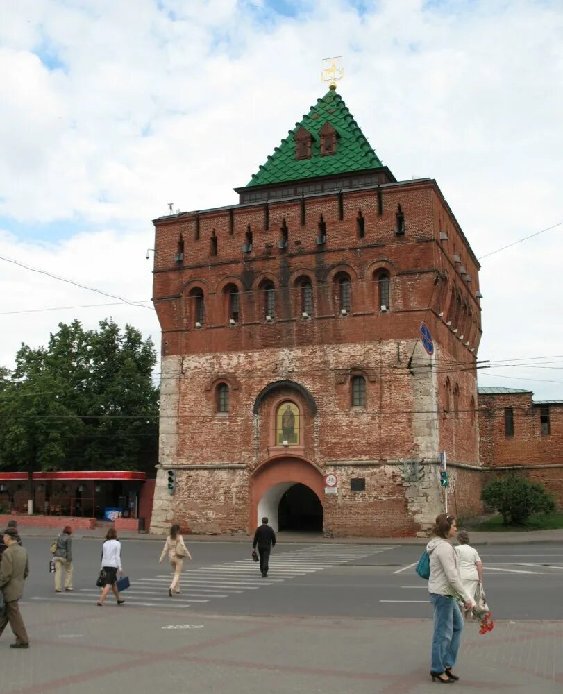 Нижегородского Кремля• Пороховая. Нижний Новгород Дмитриевская башня. Дмитриевская башня Нижегородского Кремля. Пороховая башня Нижегородского Кремля.