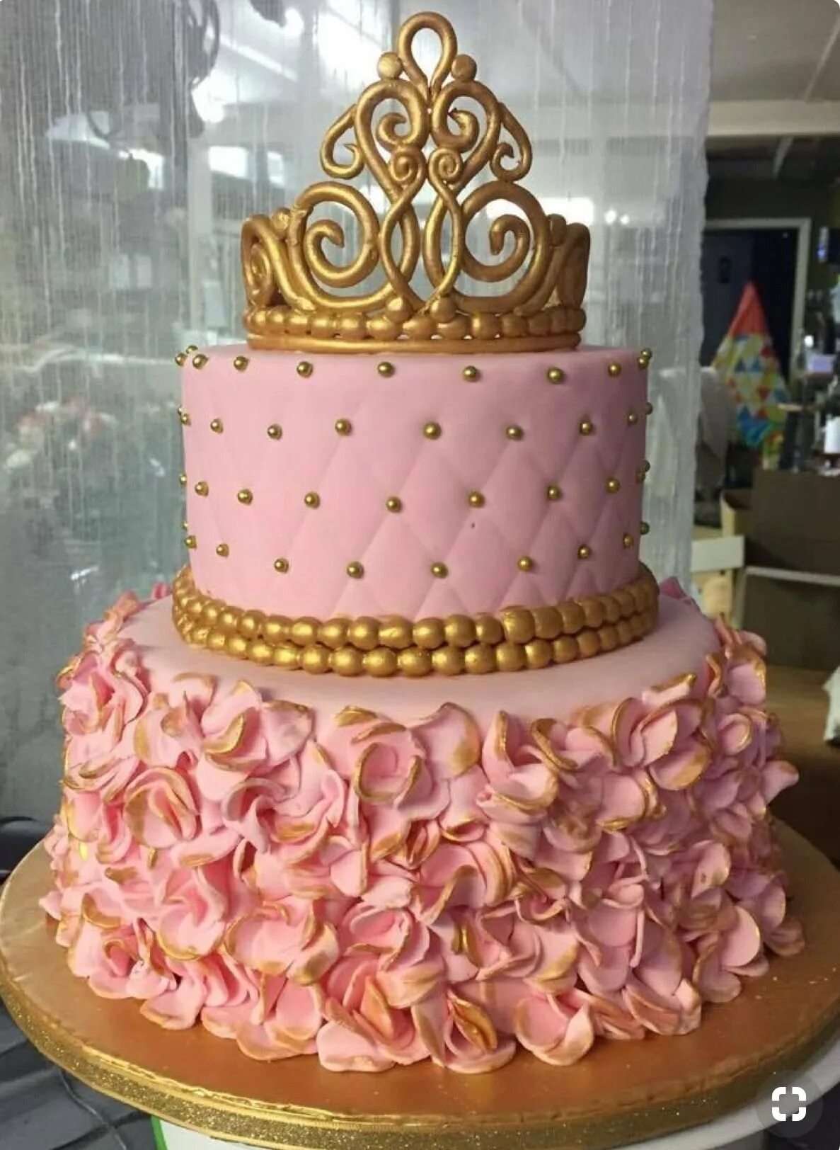 Торт девушке 22. Красивые торты. Красивые торты для девочек. Торт на день рождения девочке. Шикарный торт на день рождения.