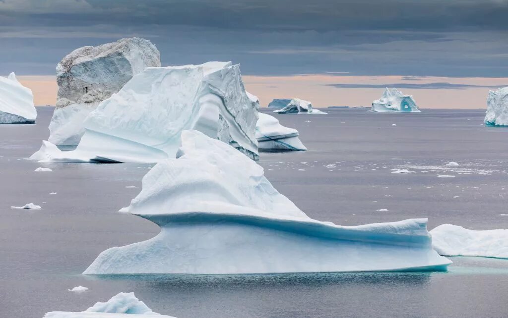 арктика тундра ледяная пустыня гренландия. айсберг под водой. Ice them. долина мак мердо в антарктиде. арты ancient apparition.
