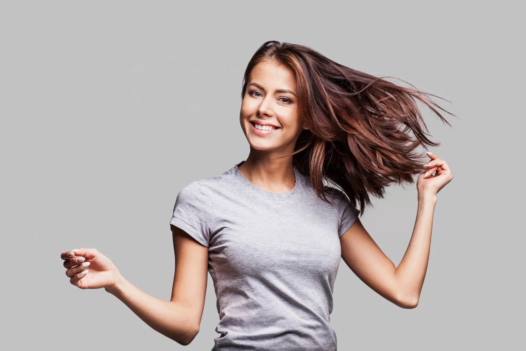 Радостная девушка. Девочки остались довольны. Девочки остались довольны. Приятный продавец. Улыбка ребенка.