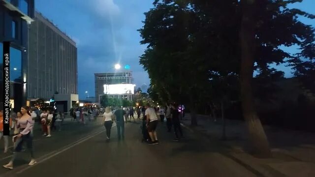 Кадры краснодар. Краснодарский край улицы. Краснодар, ул. красная, д. 113. Динамо, Краснодар, красная улица, 190. Краевая улица Краснодар.