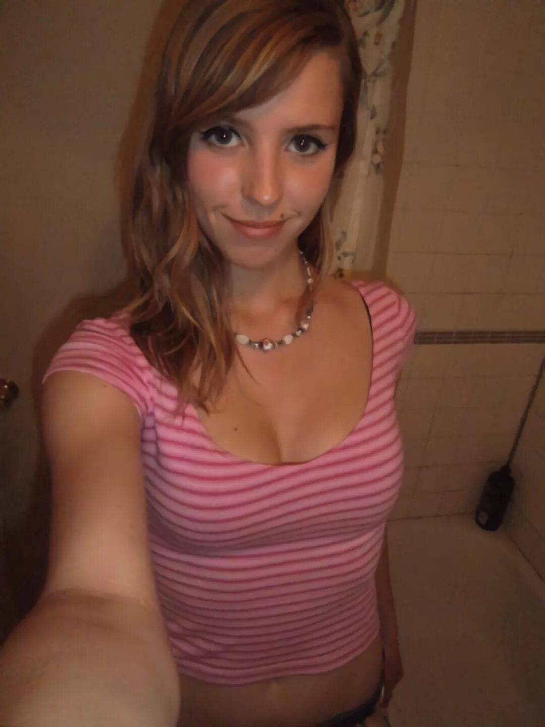 Fap1112. Вульгарные селфи teenager. Селфи юных девушек. Random 4archive org. Random 4archive org.